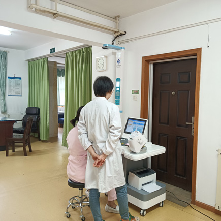 加強醫養結合，湖北武漢市茶港醫務(wù)室裝機SH-T16健康小屋一體機